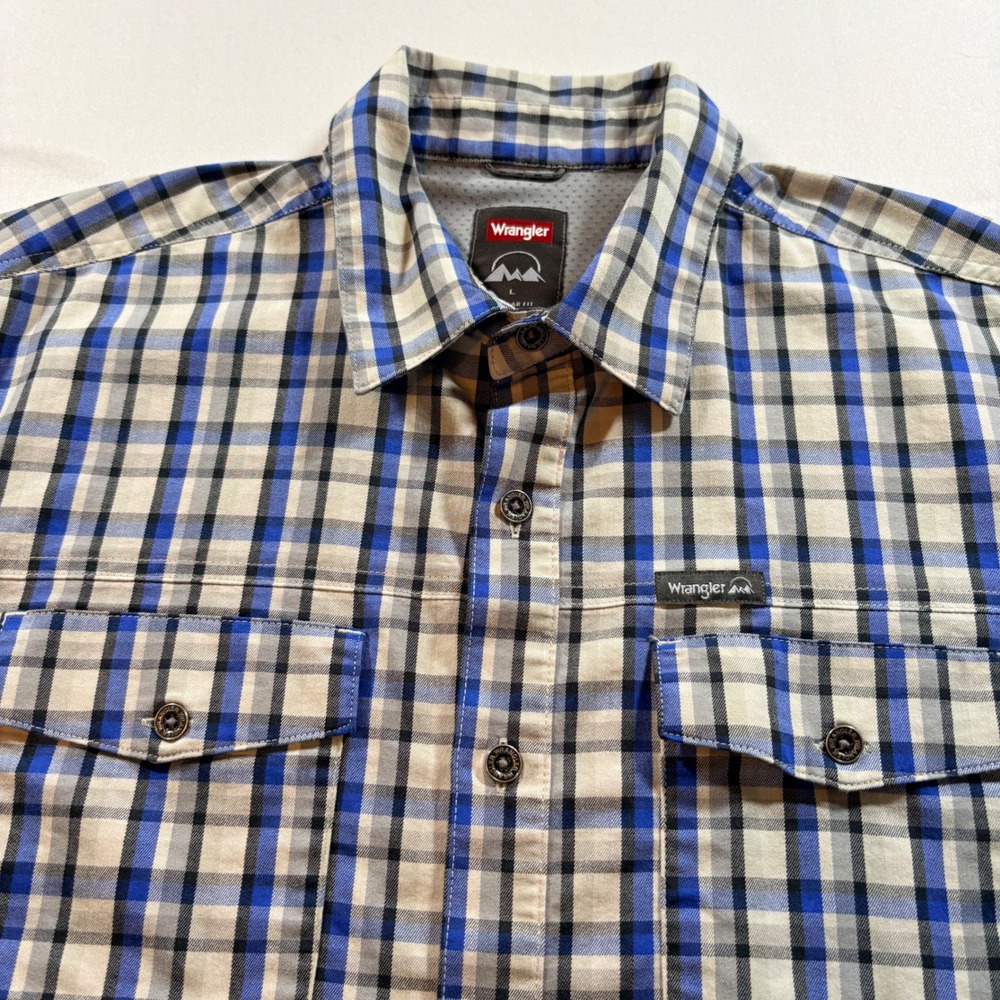 Wrangler Shirt Men Large Blue Plaid Short Sleeve Regular Fit Stretch Work Casual
